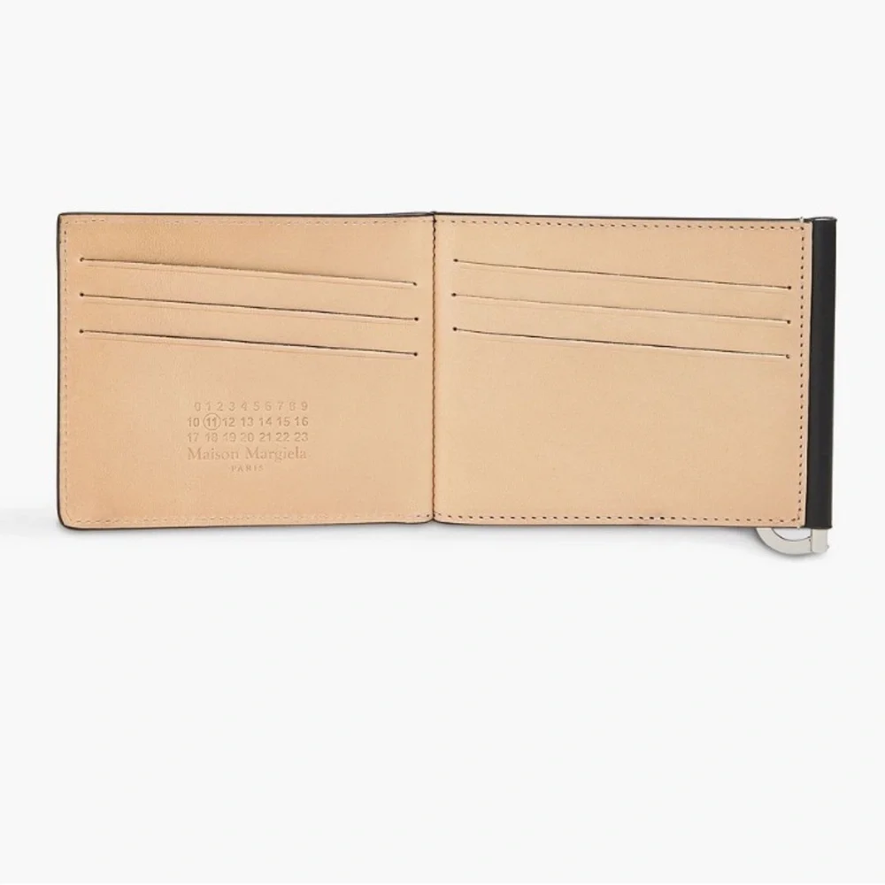 Authentic Maison Margiela 2 in 1 Leather Reversible card wallet with money clip